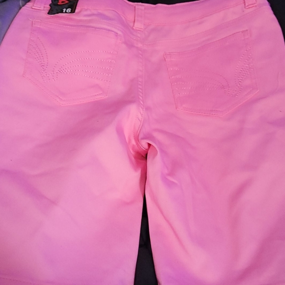 Girls Shorts - Picture 2 of 2